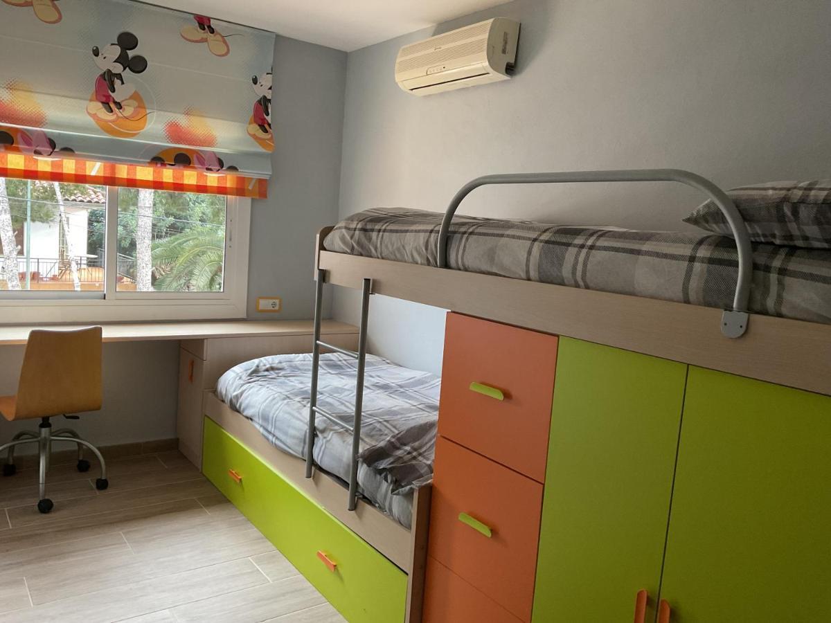 Casa Con Gran Piscina Particular Cerca Playa Vakantiehuis *